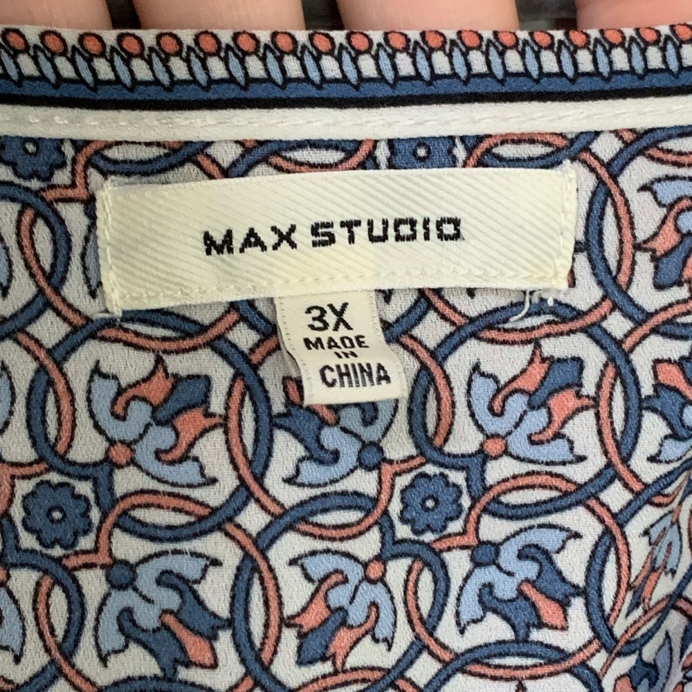 Max Studio Top - Picture 5 of 6